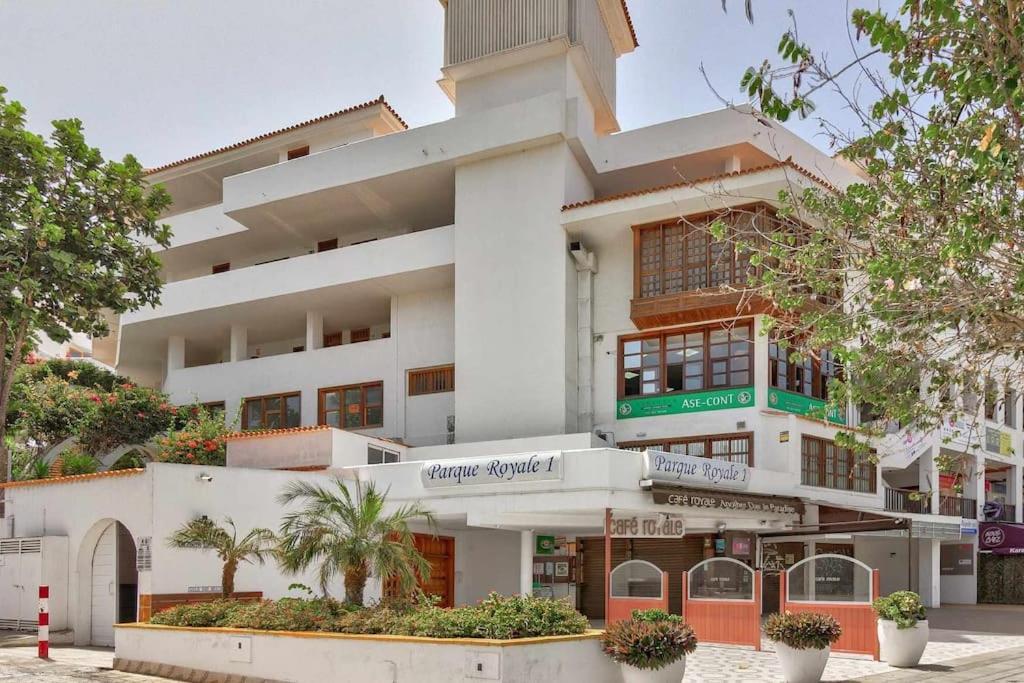 אדחה Ocean View Apartments In Park Royal I מראה חיצוני תמונה
