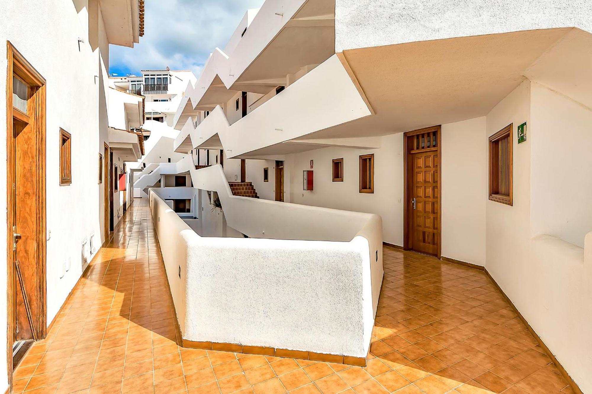 אדחה Ocean View Apartments In Park Royal I מראה חיצוני תמונה
