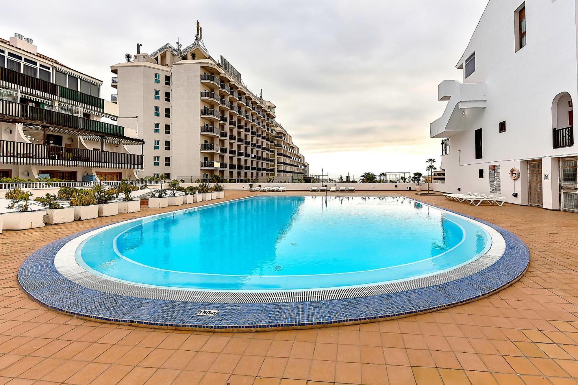 אדחה Ocean View Apartments In Park Royal I מראה חיצוני תמונה